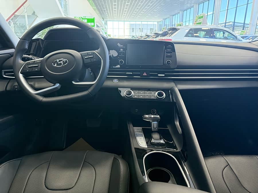 现代 伊兰特 2022 汽车图片 #21