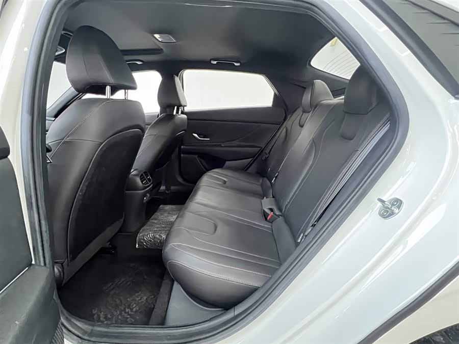 Hyundai Elantra 2022 car image #21