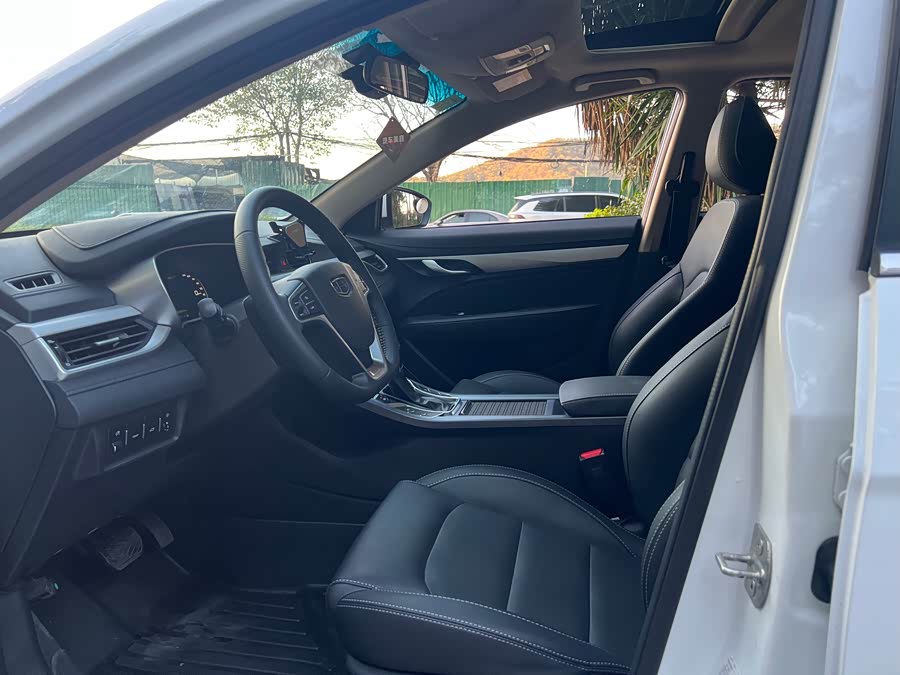 GEELY Emgrand 2018 car image #21