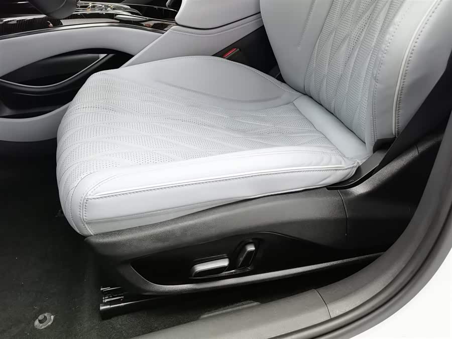 BYD Seal 2023 car image #21