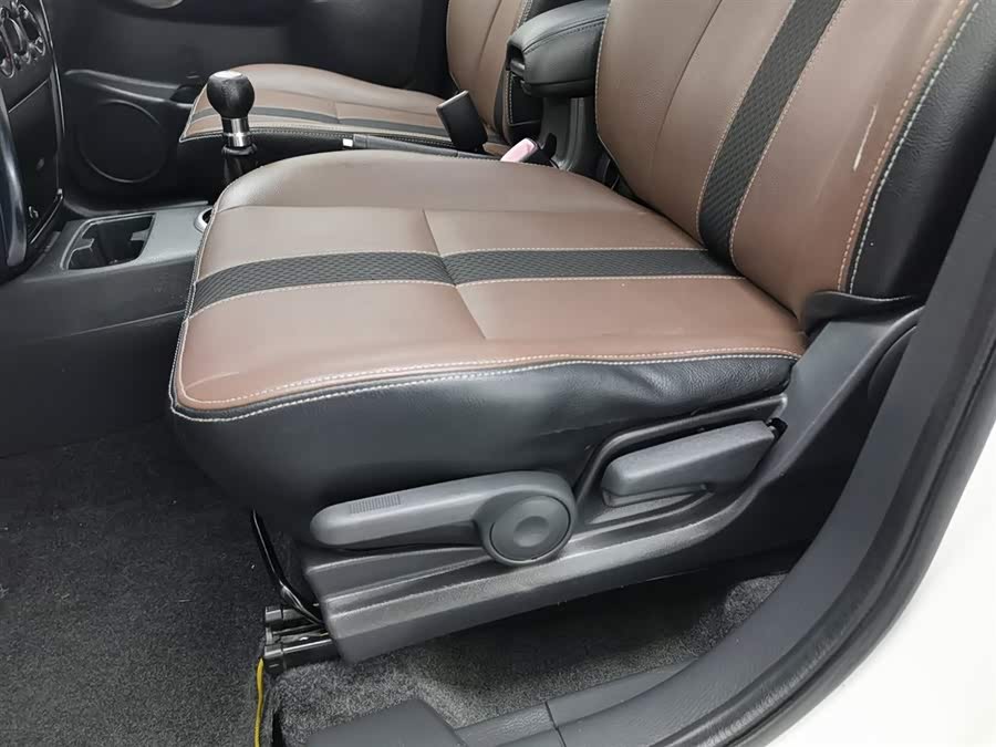 Suzuki SX4 2013 car image #21