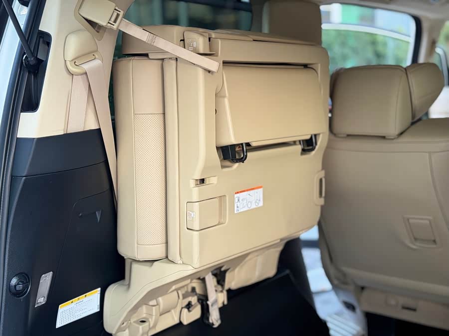 Toyota Alphard 2017 car image #21