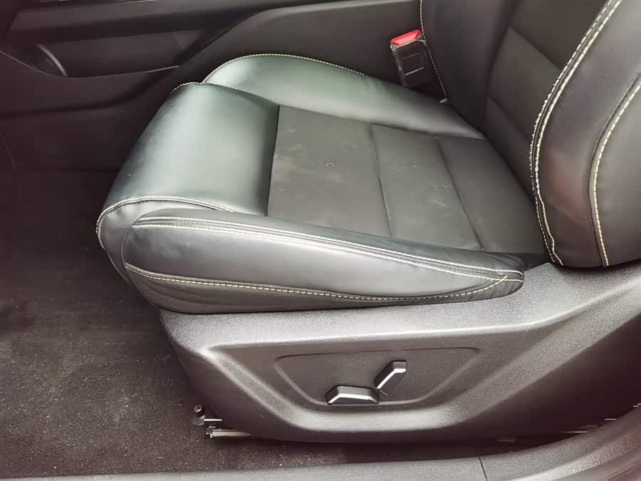 GEELY Binray 2021 car image #21