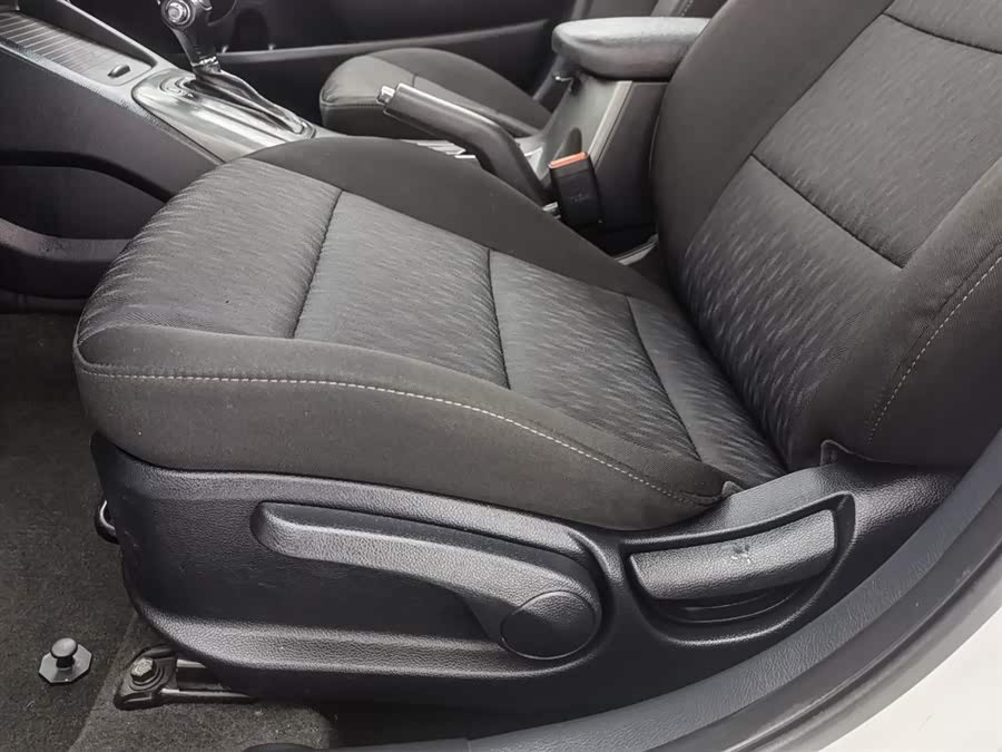 Kia K3 2015 car image #21
