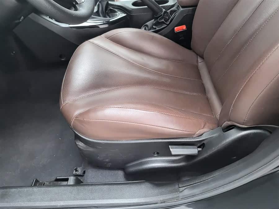 Soueast A5 Wing Dance 2019 car image #21