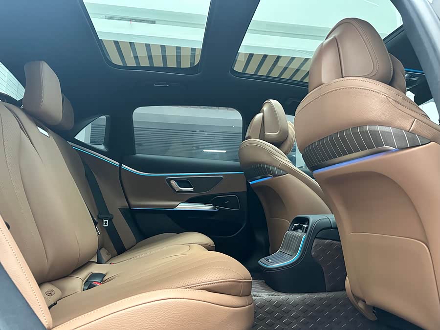 Mercedes-Benz E Class 2024 car image #21