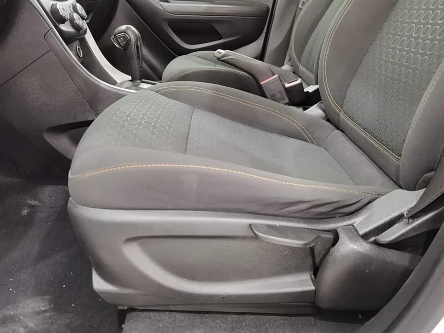 Chevrolet Tracker 2017 car image #21