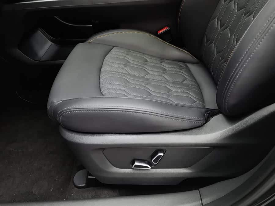 Changan UNI-T 2022 car image #21