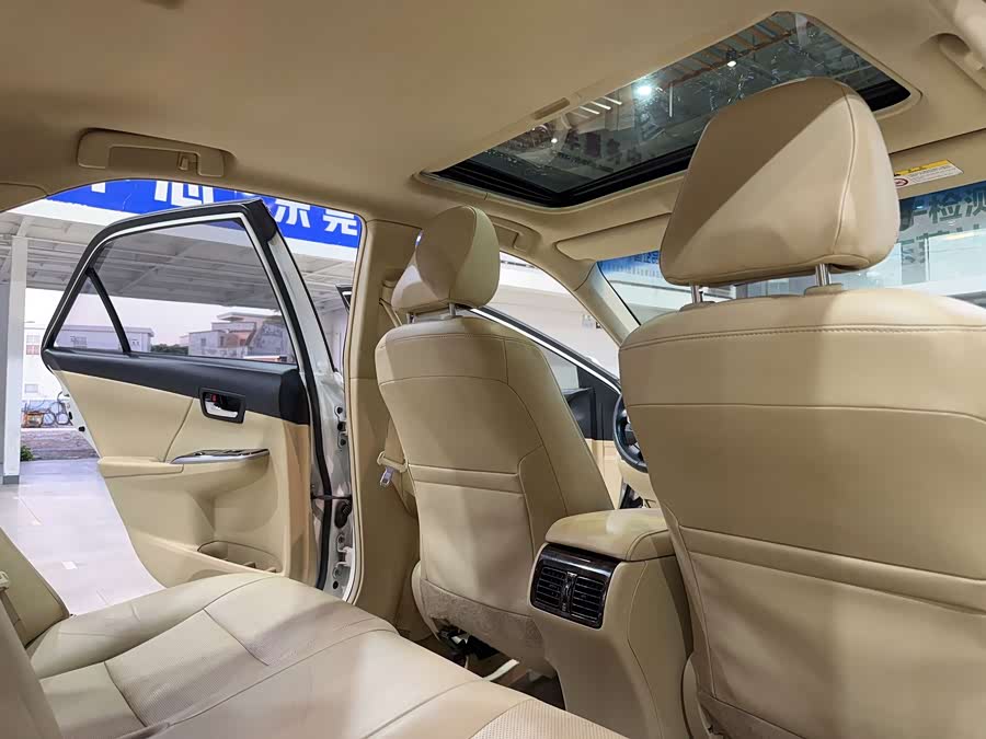 Toyota Camry 2015 #21 Toyota Camry 2015 car image #21
