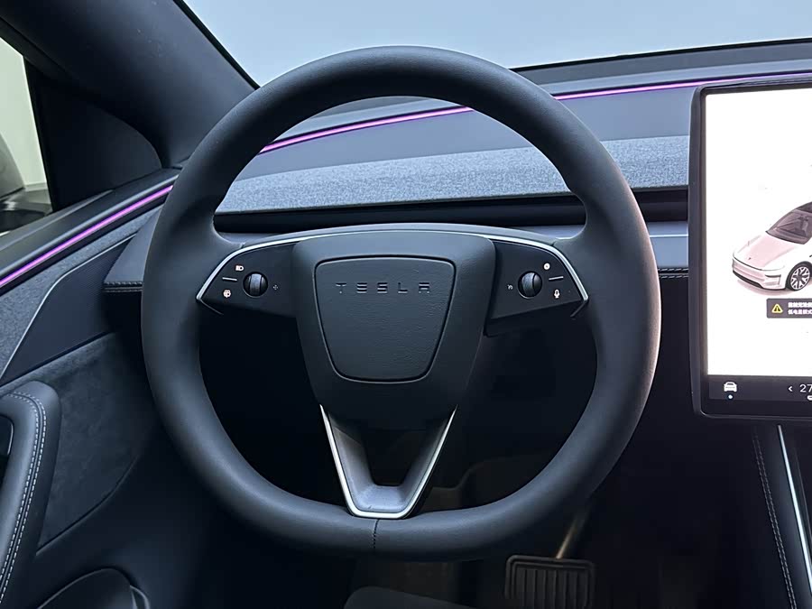 特斯拉 Model Y L 2025 汽车图片 #21