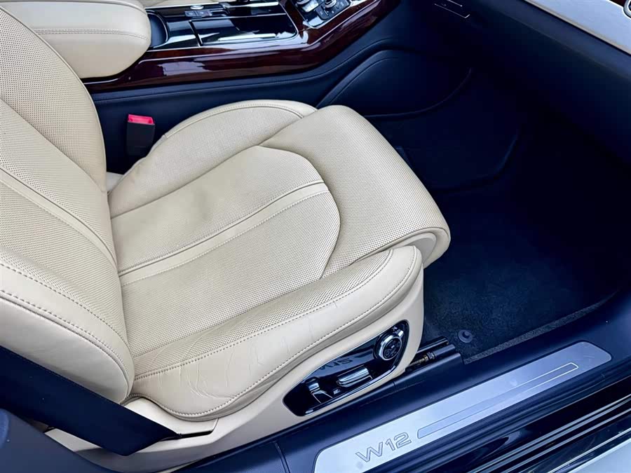 Audi A8 2012 imagen de coche #21