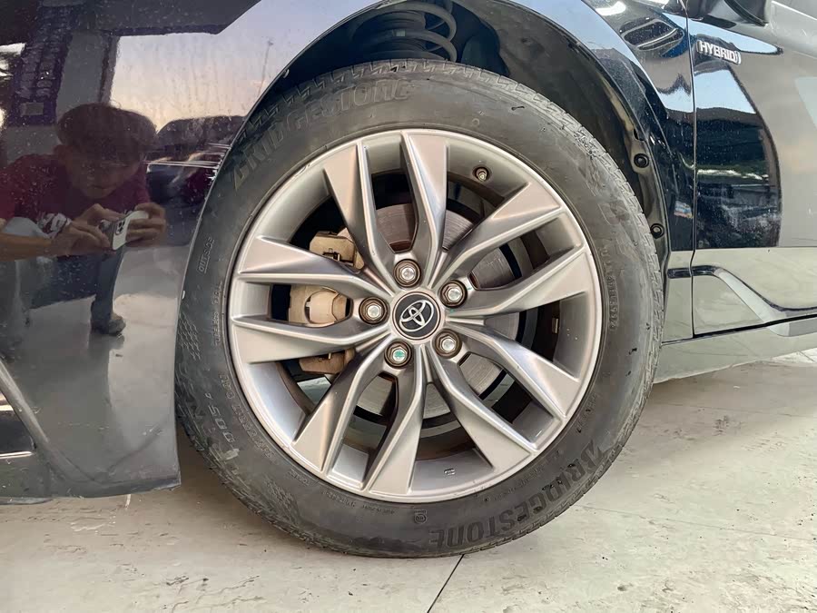 Toyota Avalon 2019 car image #21