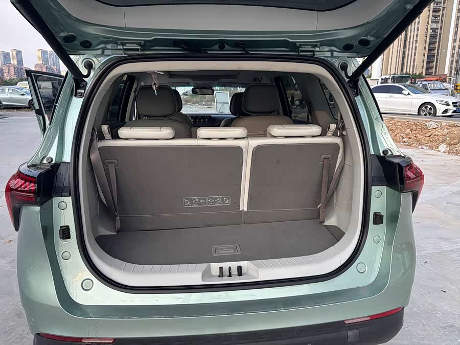 Forthing Yacht 2022 car image #21