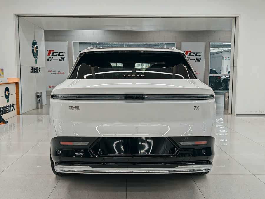 Zeekr 7X 2024 car image #21