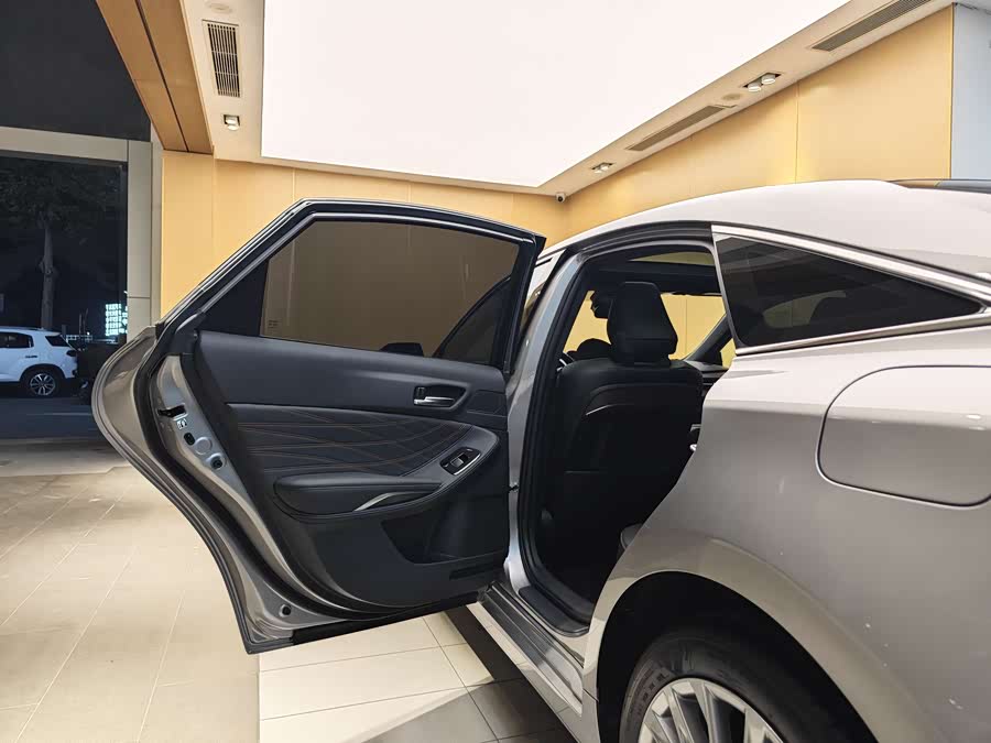 Toyota Avalon 2024 car image #21
