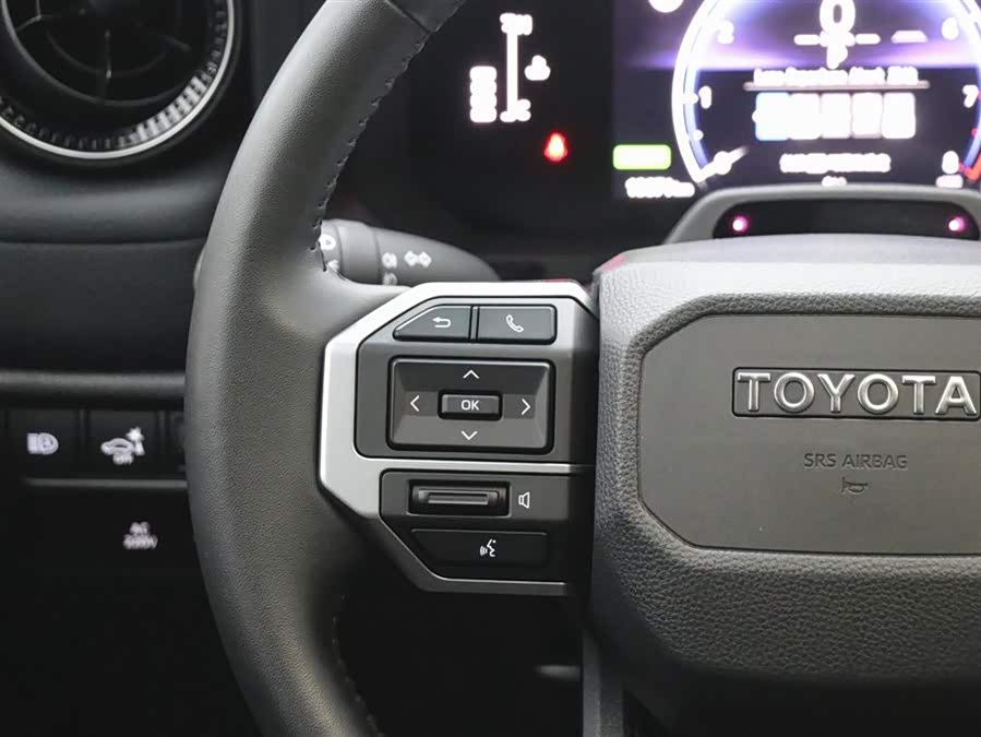Toyota Land Cruiser Prado 2025 car image #21