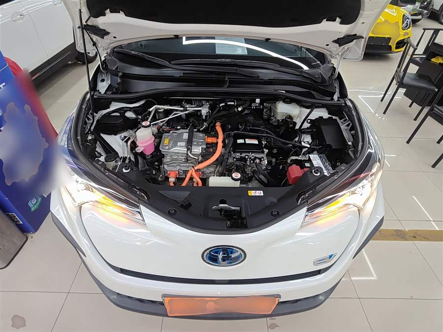 Toyota C-HR EV 2021 immagine di auto #21
