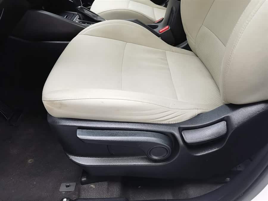 起亚 佳乐 2014 汽车图片 #21