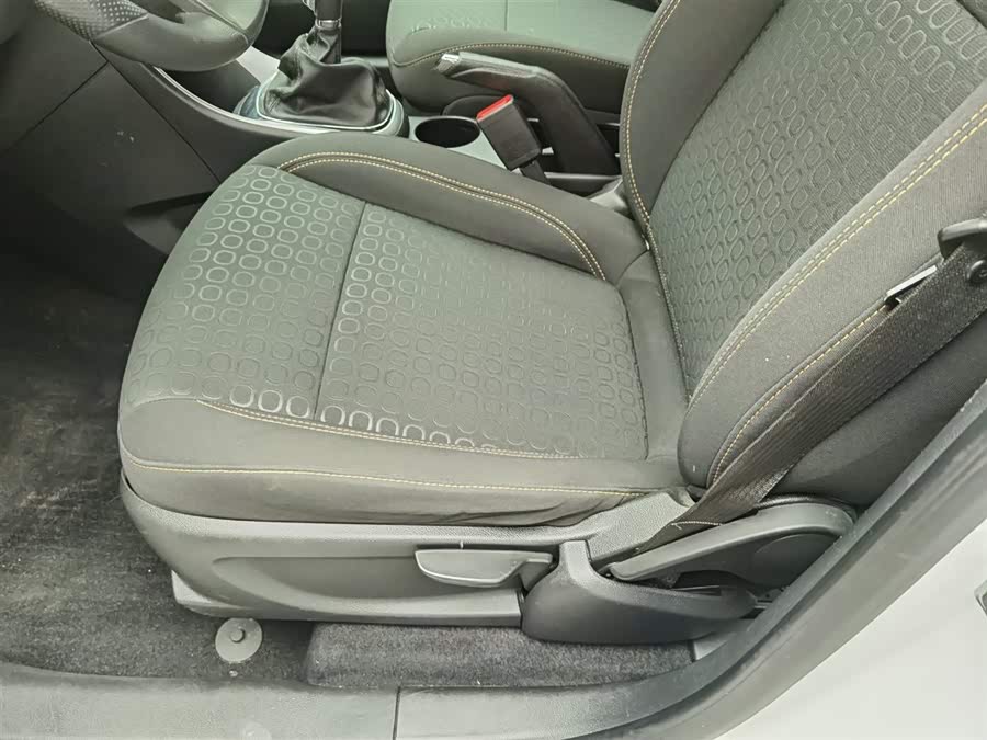 Chevrolet Tracker 2017 car image #21