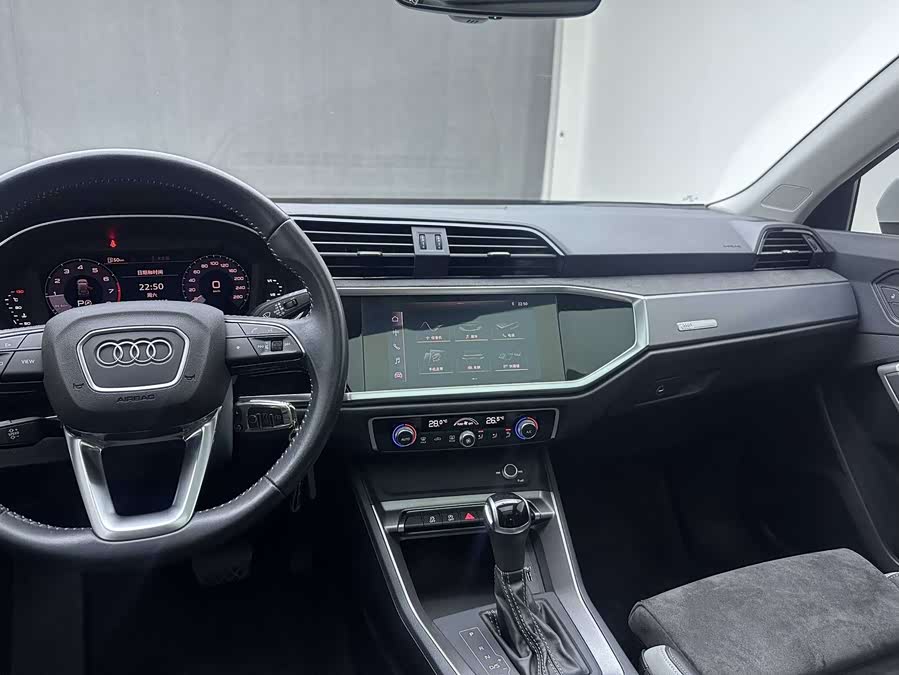 Audi Q3 2021 #21 Audi Q3 2021 car image #21