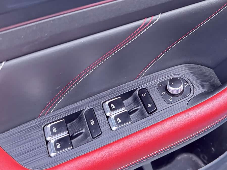 GEELY 2021 car image #21