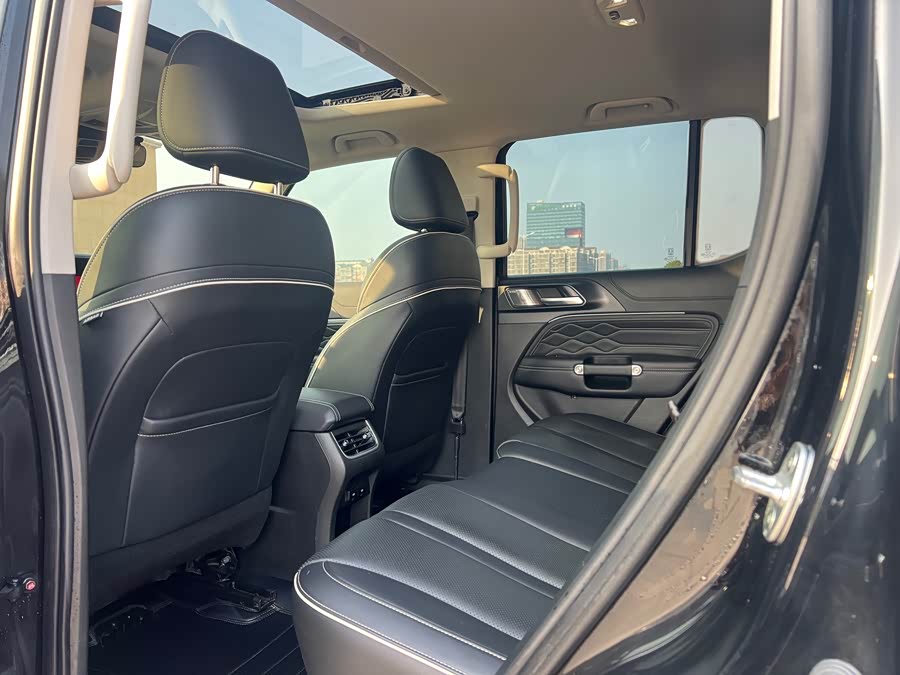 Tank 300 2021 car image #21