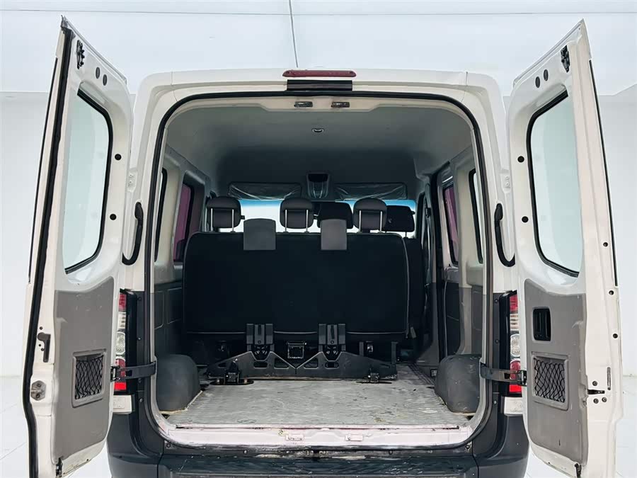 JAC 2017 immagine di auto #21