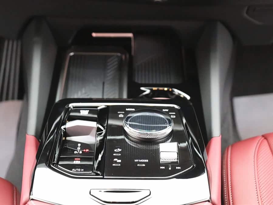 BMW 5 Series 2025 car image #21