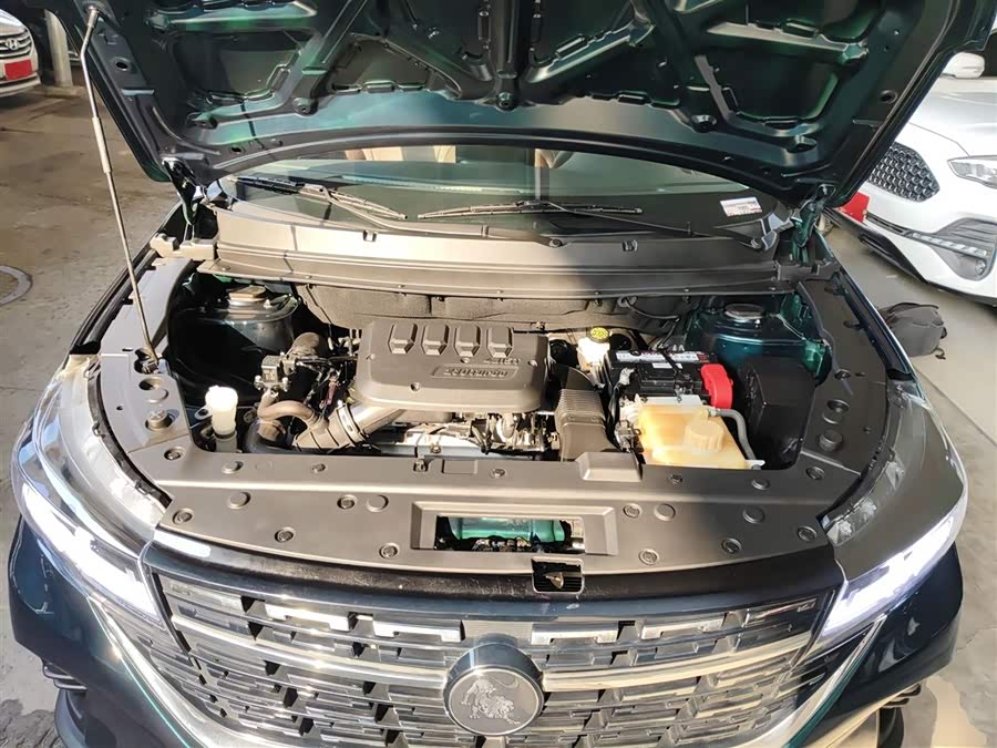 Forthing T5 2023 #21 Forthing T5 2023 صورة سيارة #21