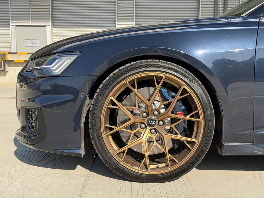 Audi S6 2021 car image #21