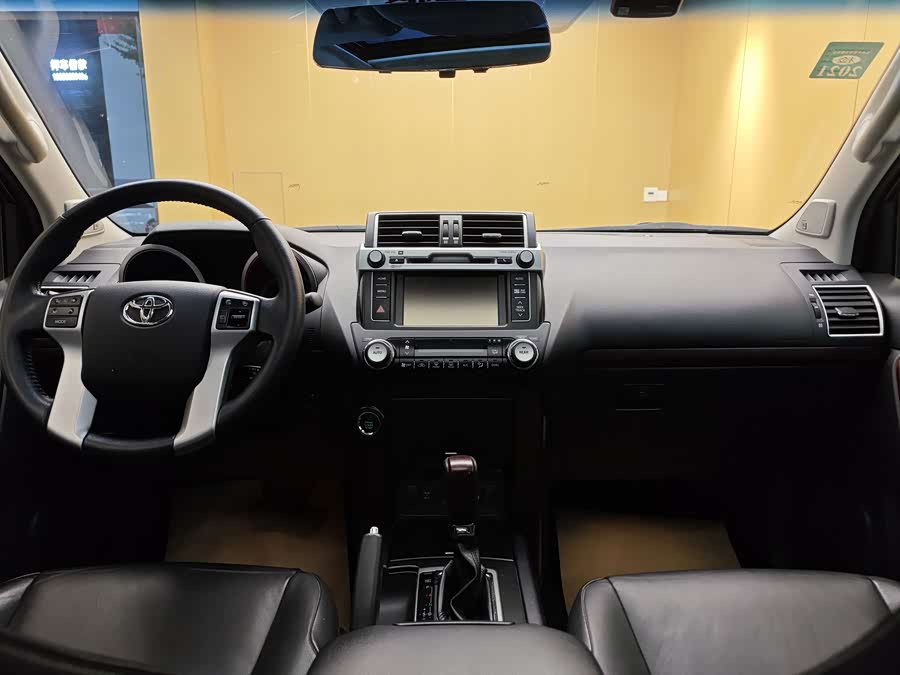 Toyota Land Cruiser Prado 2017 car image #21