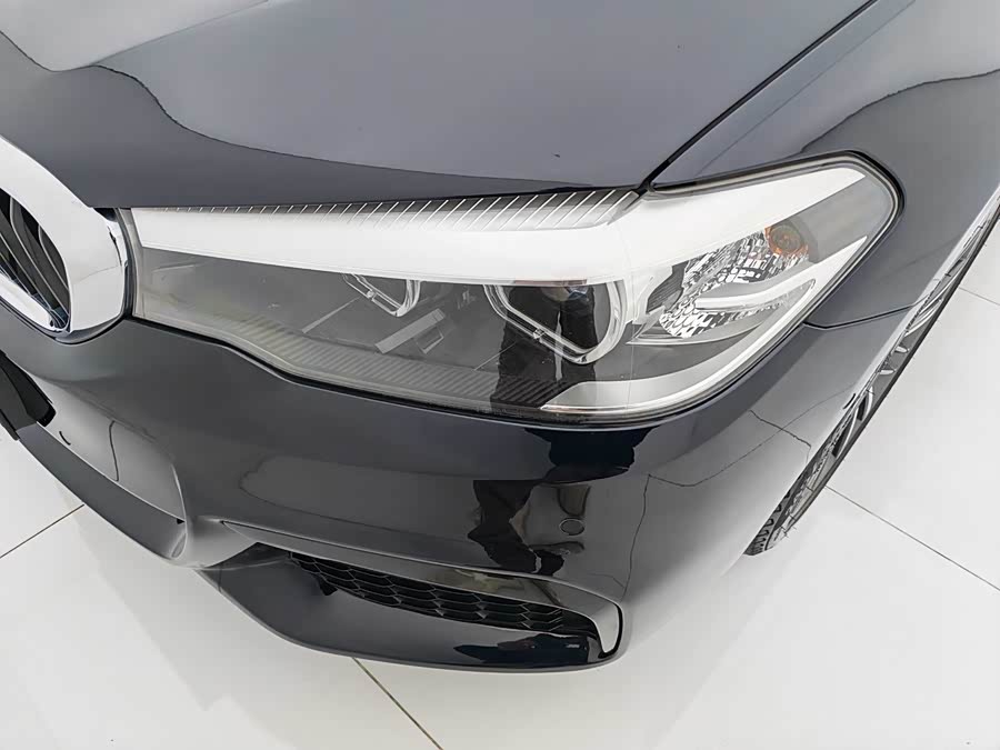 BMW 5 Series 2019 #21 BMW 5 Series 2019 car image #21