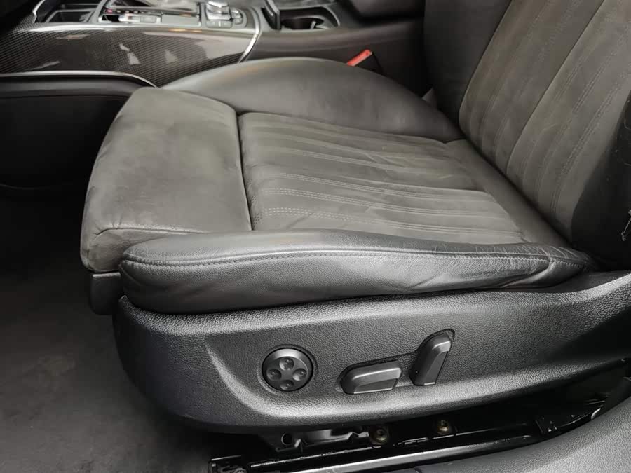 Audi S6 2013 immagine di auto #21