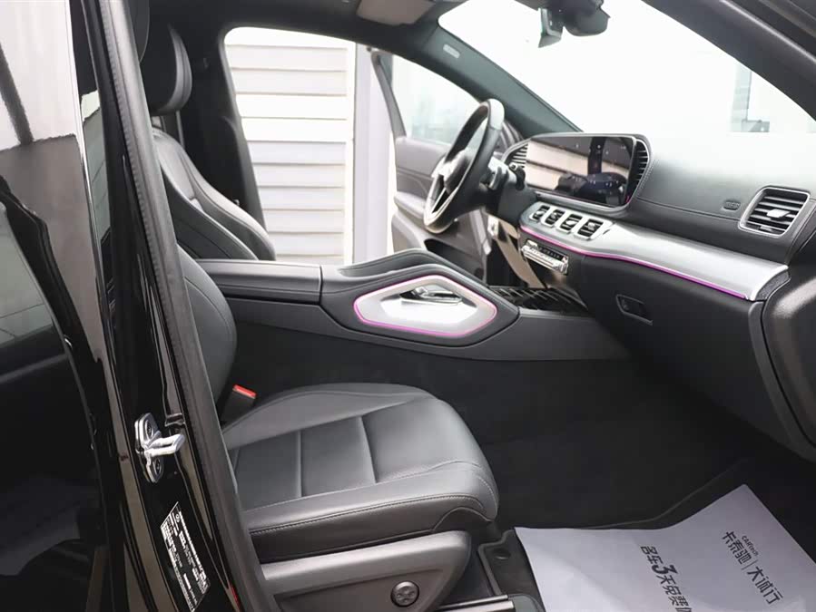 Mercedes-Benz GLE Coupe 2024 صورة سيارة #21