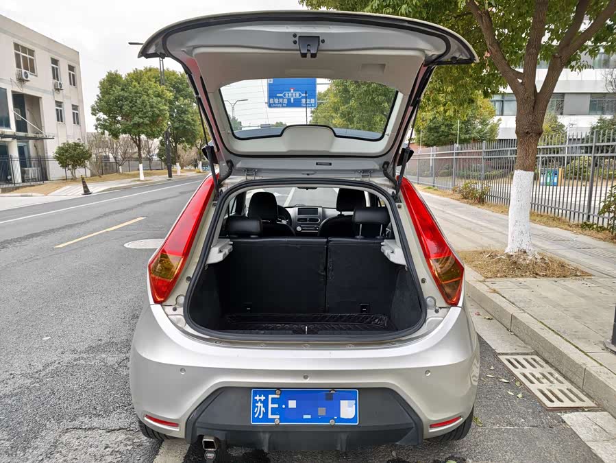 MG 3 2012 car image #21