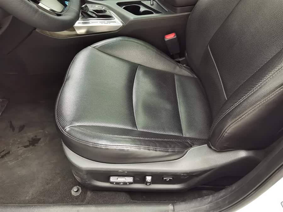 Kia K5 2015 car image #21
