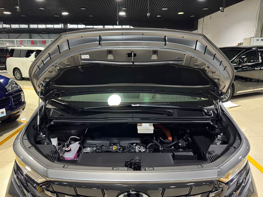 Toyota Alphard 2024 car image #21