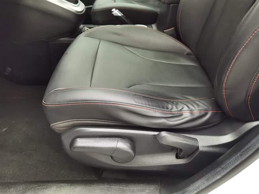 Haval M6 2017 car image #21