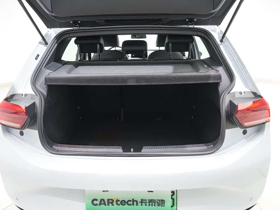 Volkswagen ID.3 2023 immagine di auto #21