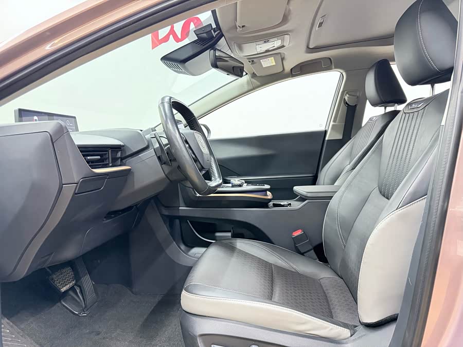 Toyota bZ3 2023 immagine di auto #21