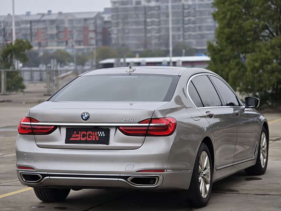 BMW 7 Series 2016 immagine di auto #21