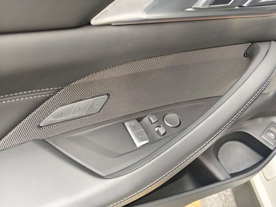 BMW M4 2022 car image #21