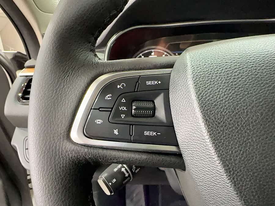 Suzuki H5 2019 car image #21