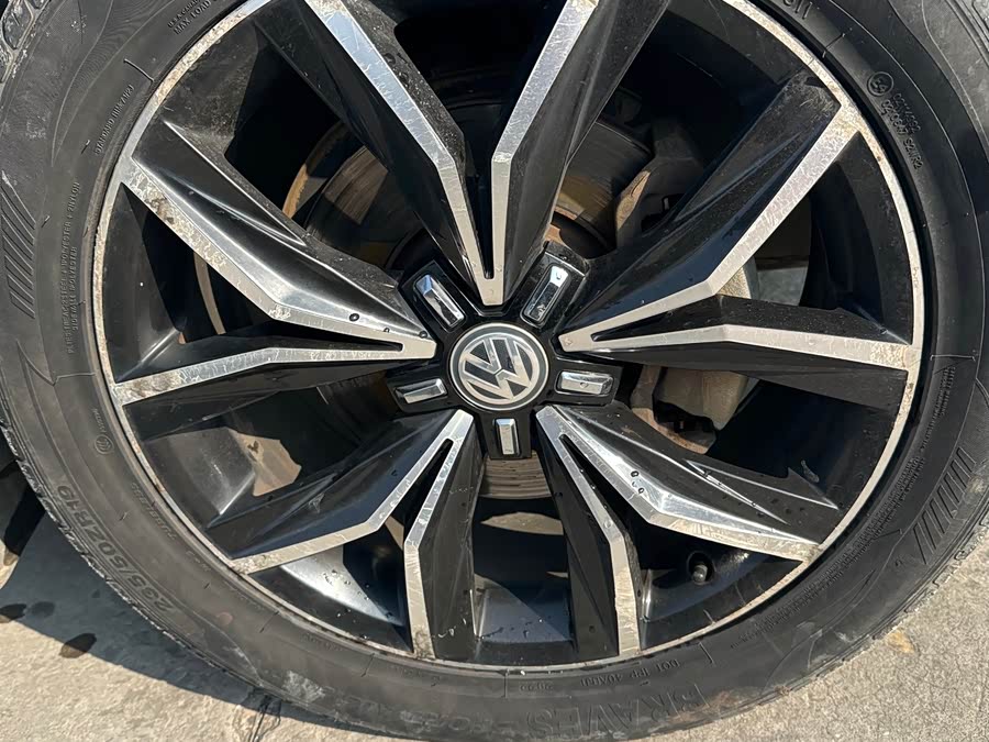 Volkswagen Tiguan L 2016 car image #21