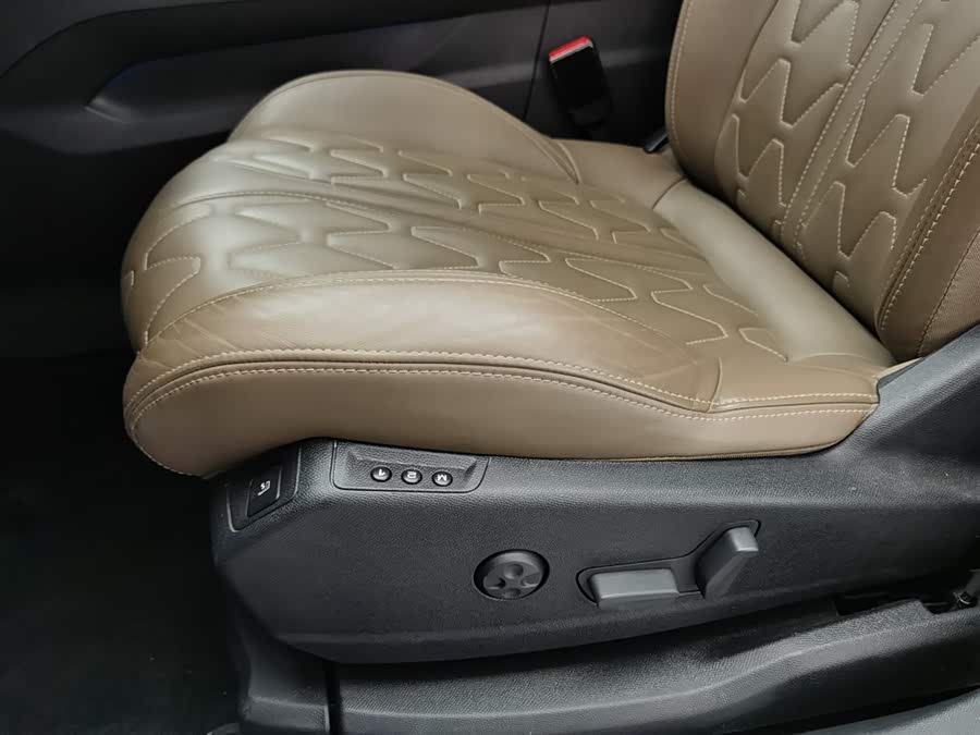 Peugeot 5008 2019 car image #21