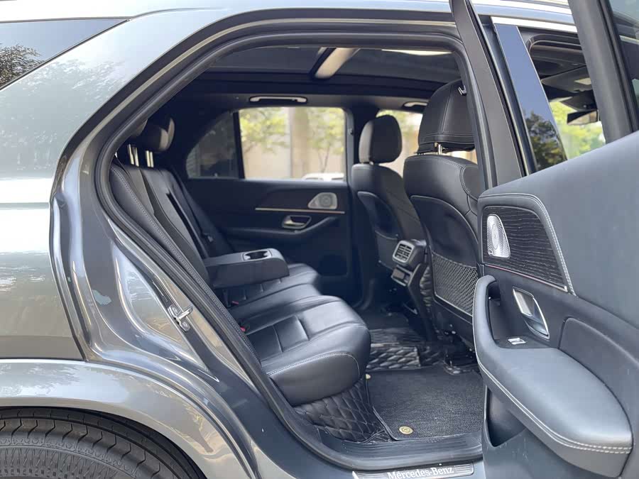 Mercedes-Benz 2020 car image #21