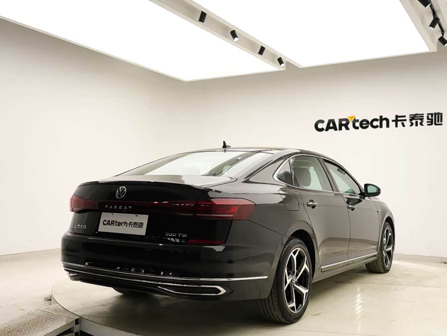 Volkswagen Passat 2023 immagine di auto #21