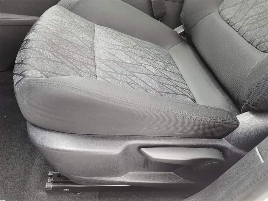 Peugeot 3008 2019 car image #21