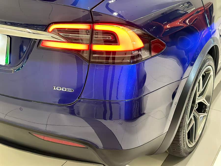 Tesla Model X 2018 #21 Tesla Model X 2018 car image #21