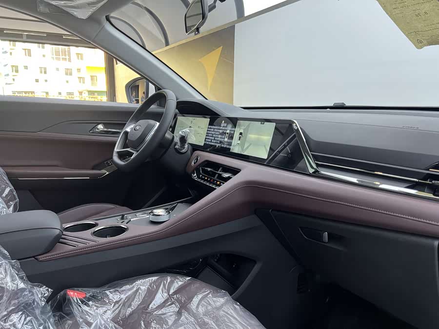 JAC X8 PLUS #21 JAC X8 PLUS صورة سيارة #21